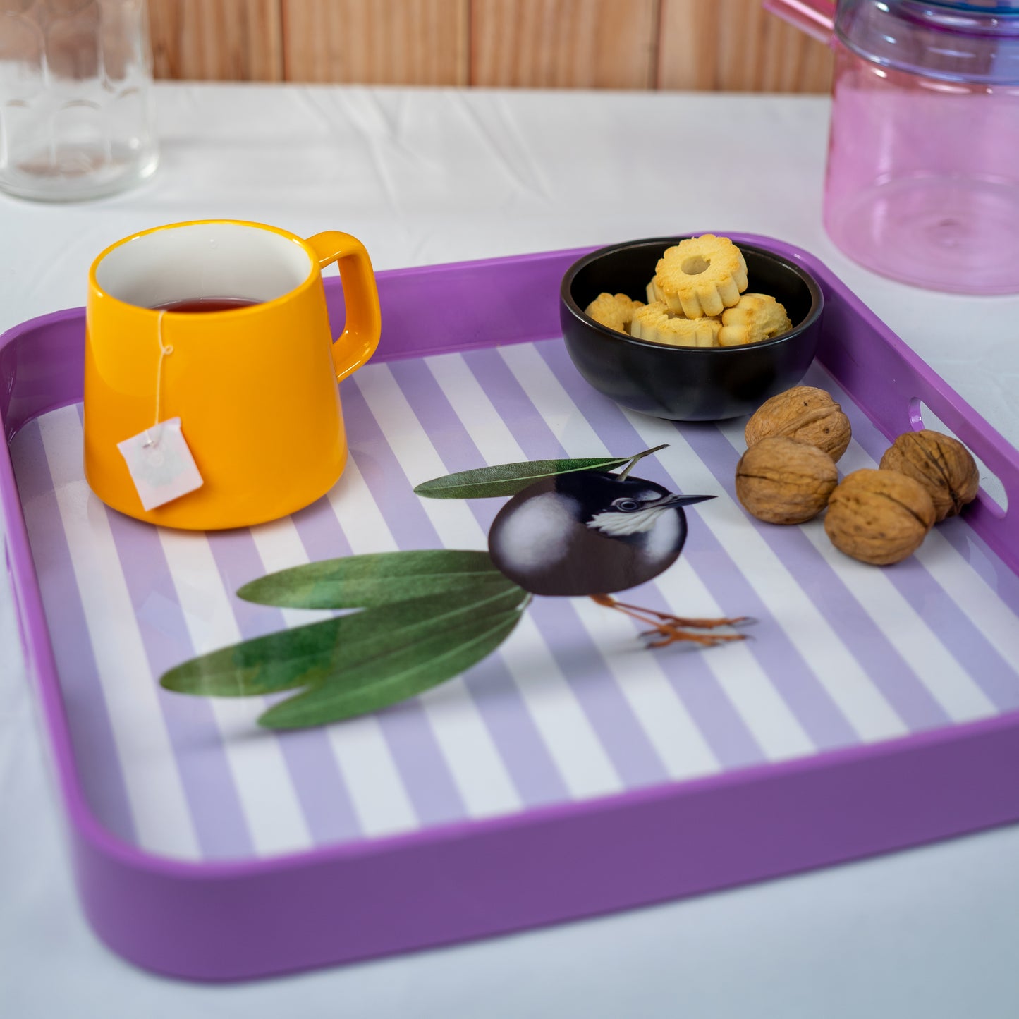 Vassoio quadrato con fondo colorato