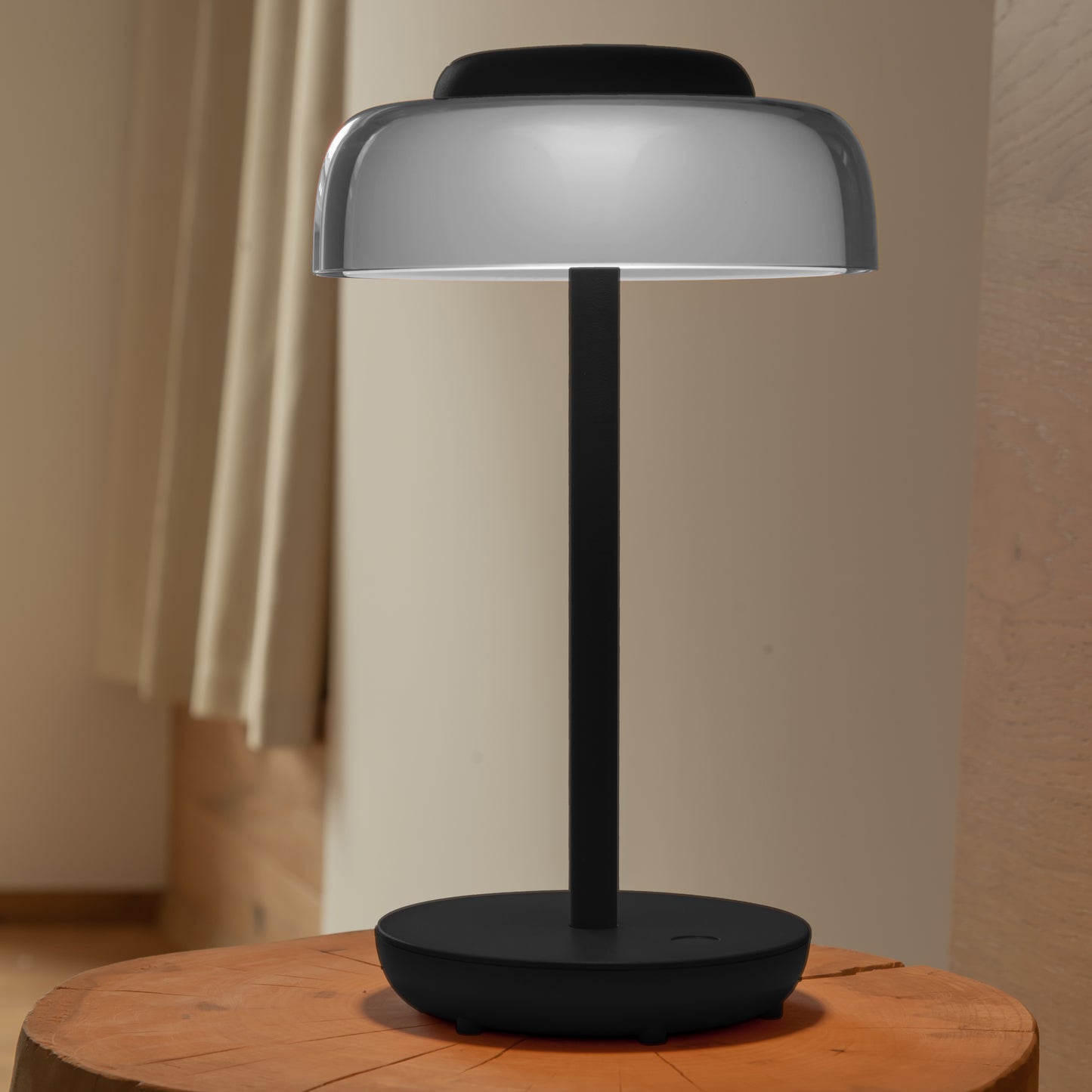 Lampada da comodino ricaricabile