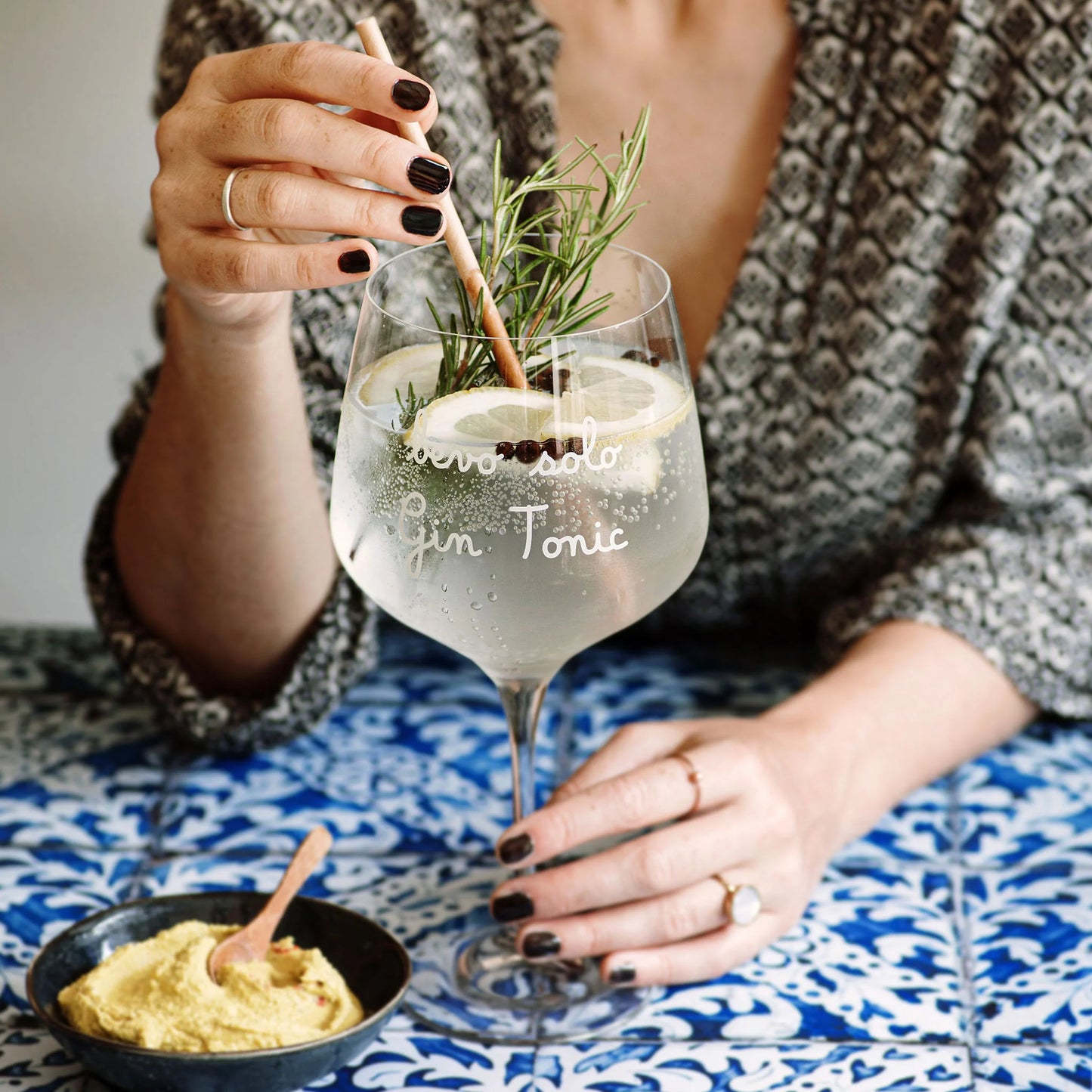 Set 2 Calici Cocktail "Bevo solo Gin Tonic"